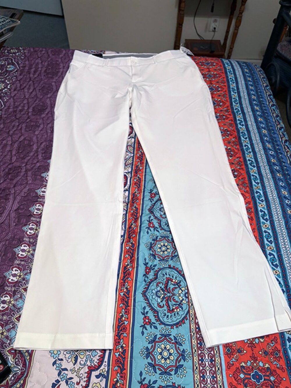 Under Armour Womens white Golf Pants Size 12